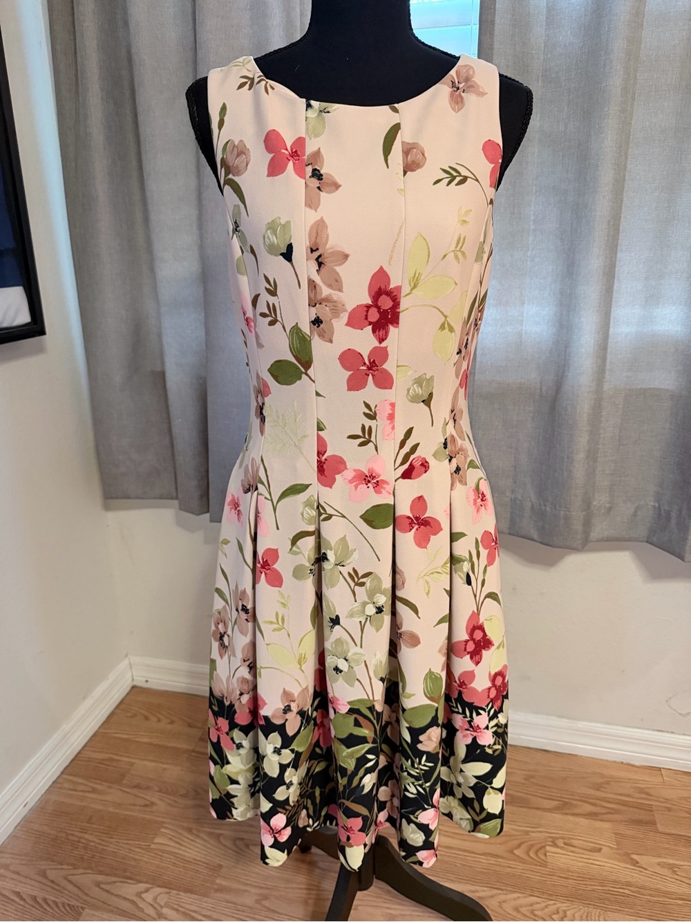 Sleeveless Floral Midi Dress in Blush Pink